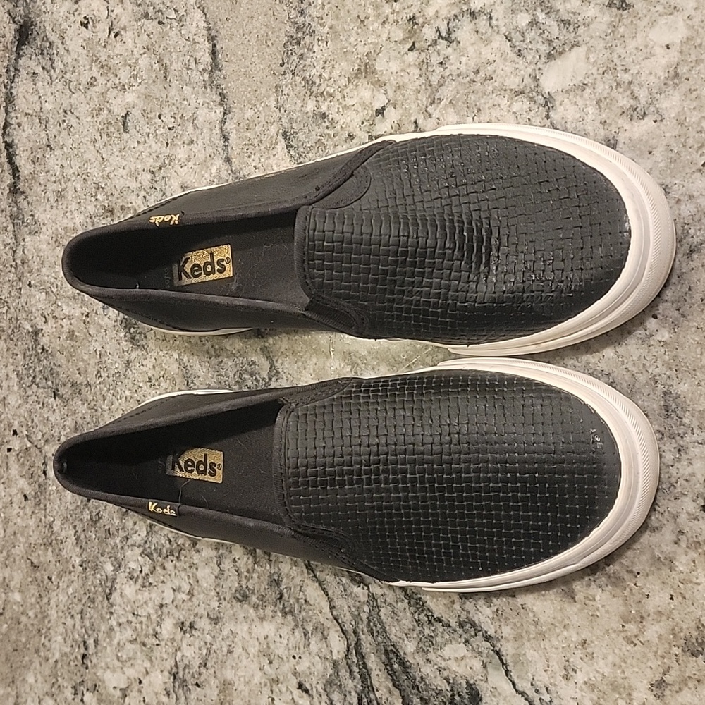 Size 8, black, slip on Keds